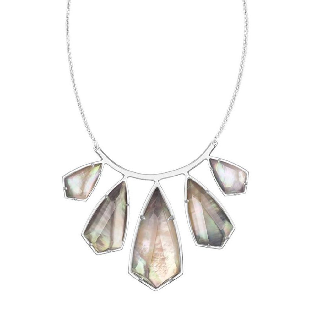 Rhyan Silver Necklace In Black Pearl